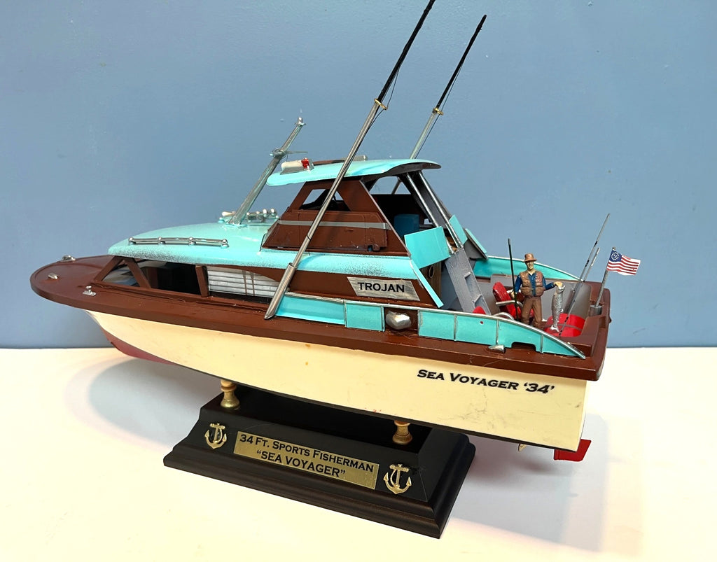 Model Sports Fishing Boat Cabin Cruiser Model Yacht 17" Long with Base