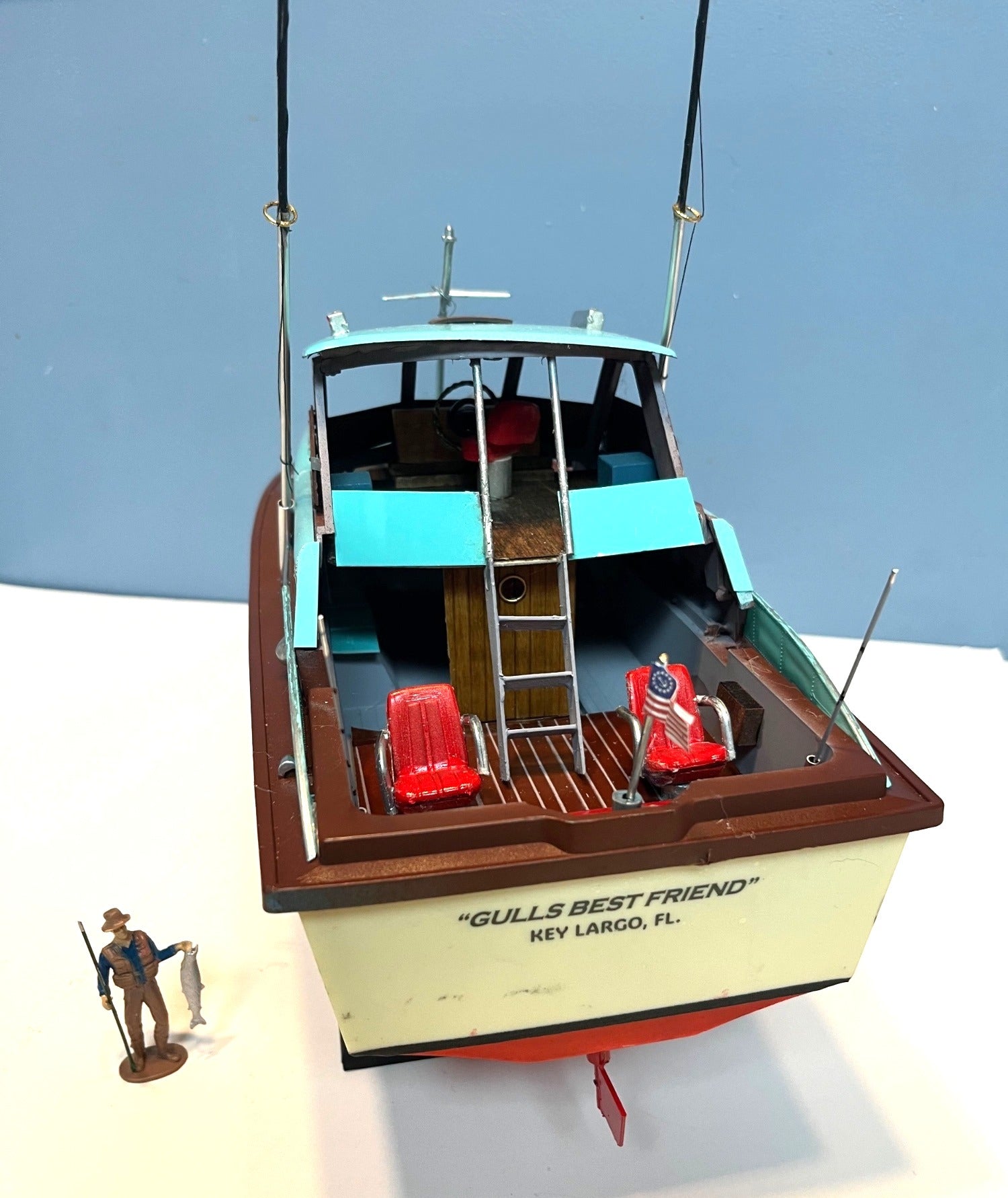 Model Sports Fishing Boat Cabin Cruiser Model Yacht 17" Long with Base