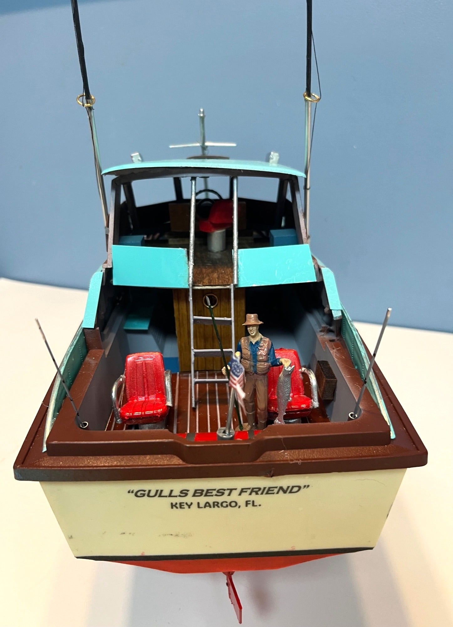 Model Sports Fishing Boat Cabin Cruiser Model Yacht 17" Long with Base