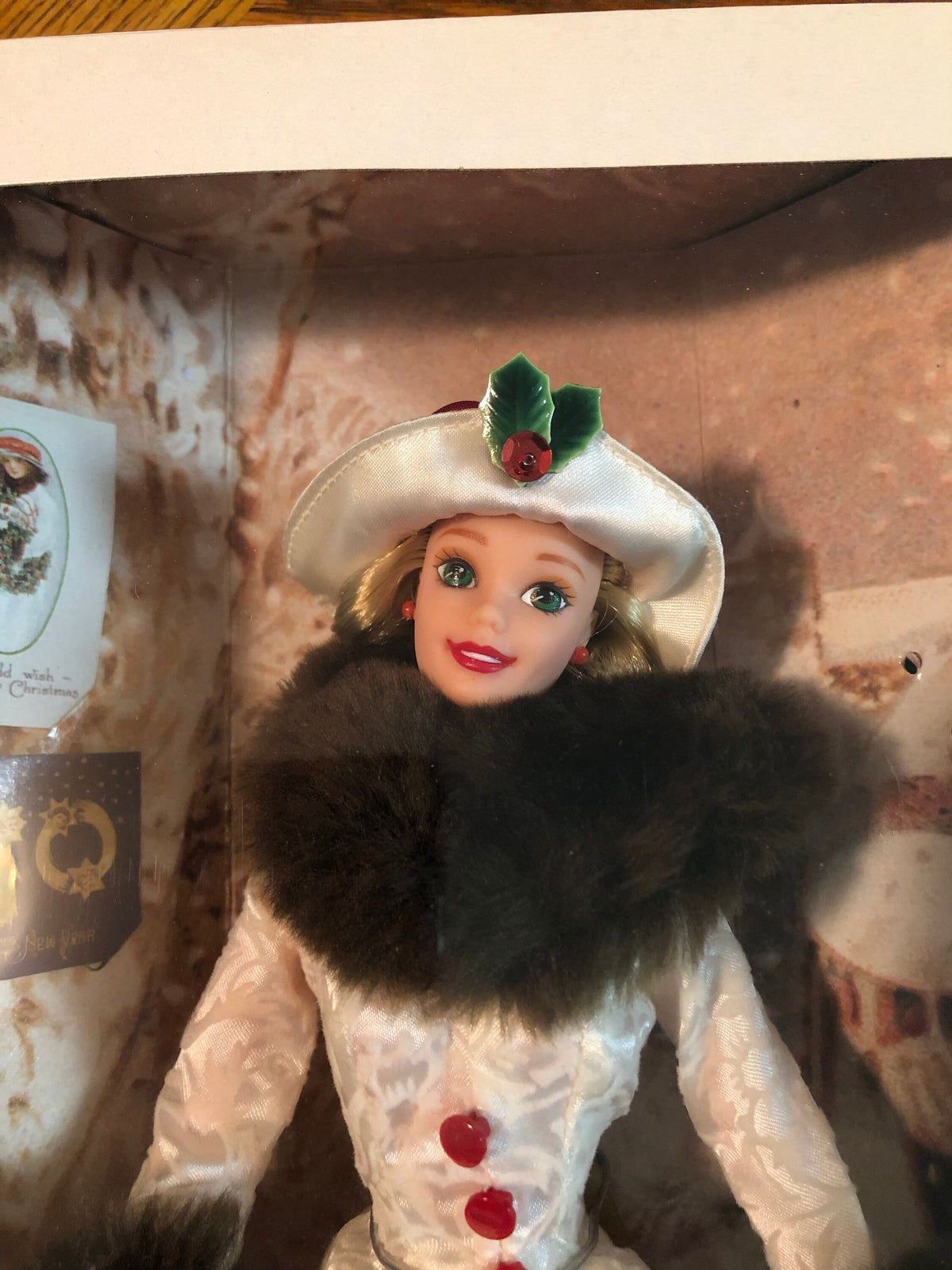 1995 Holiday Memories Barbie Special Edition for Hallmark.  Inspired by antique greeting card artwork from Hallmark Design Collection. 11"