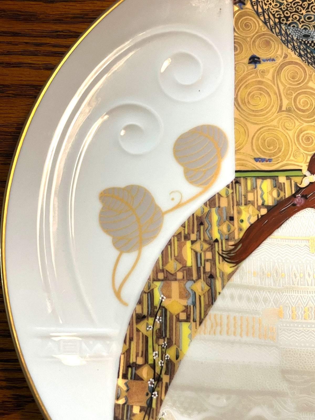 Limited Edition Knowles Plate "Bathsheba And Solomon" By Eve Licea Gold Accents Fine Porcelain 10.25" Diameter With Certificate & Box