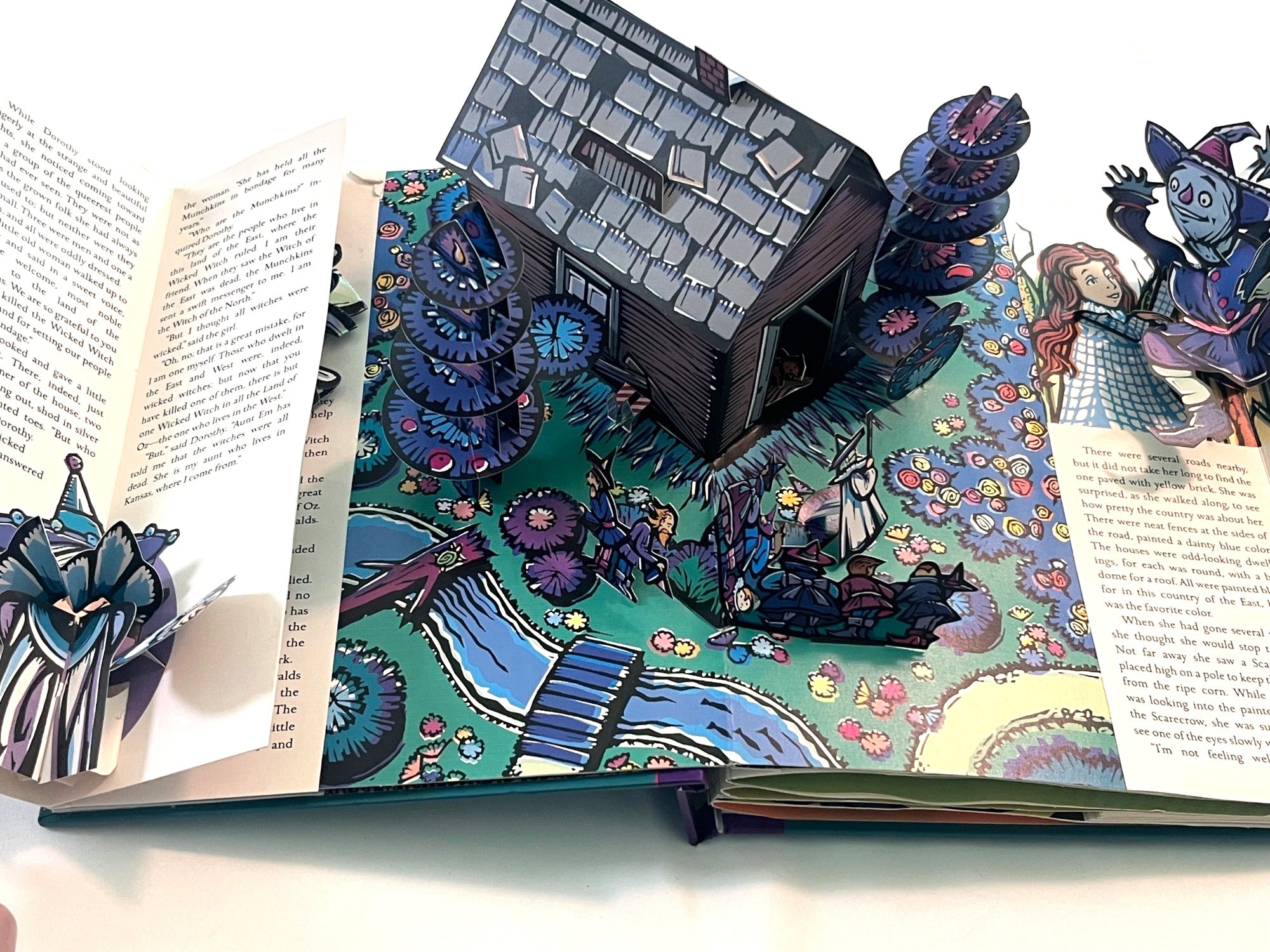 The Wonderful Wizard Of Oz Pop-Up Book By L. Frank Baum With Art By Robert Sabuda