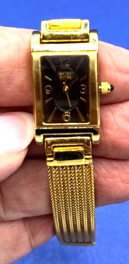 Vintage Gruen Swiss Gold-Tone Mesh Womens Watch Rectangular Face With Elegant Design Works New Battery Installed