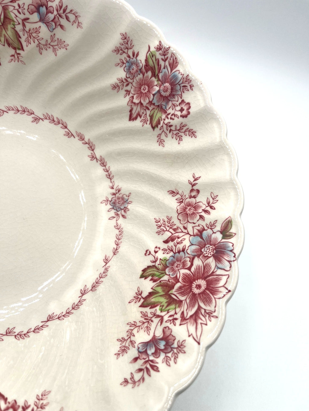 Johnson Brothers Marlow Floral Scalloped Edge Bowl Made In England 8"