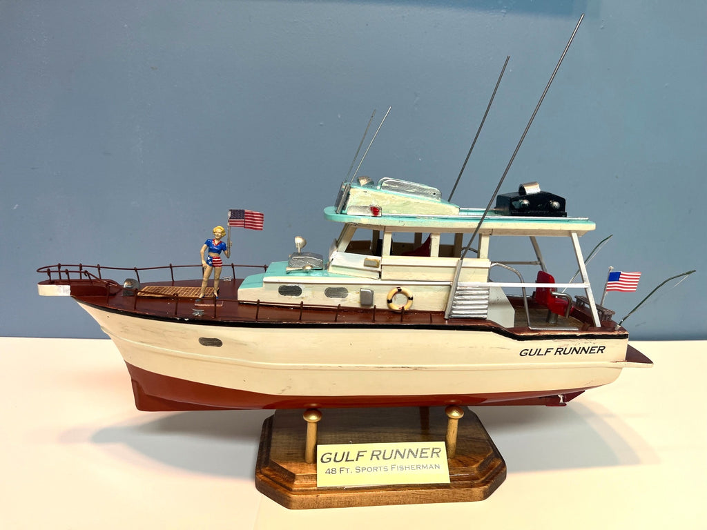 Model Boat Custom Made Wooden Sports Fisherman Cabin Cruiser Ship Model 17" long w Stand