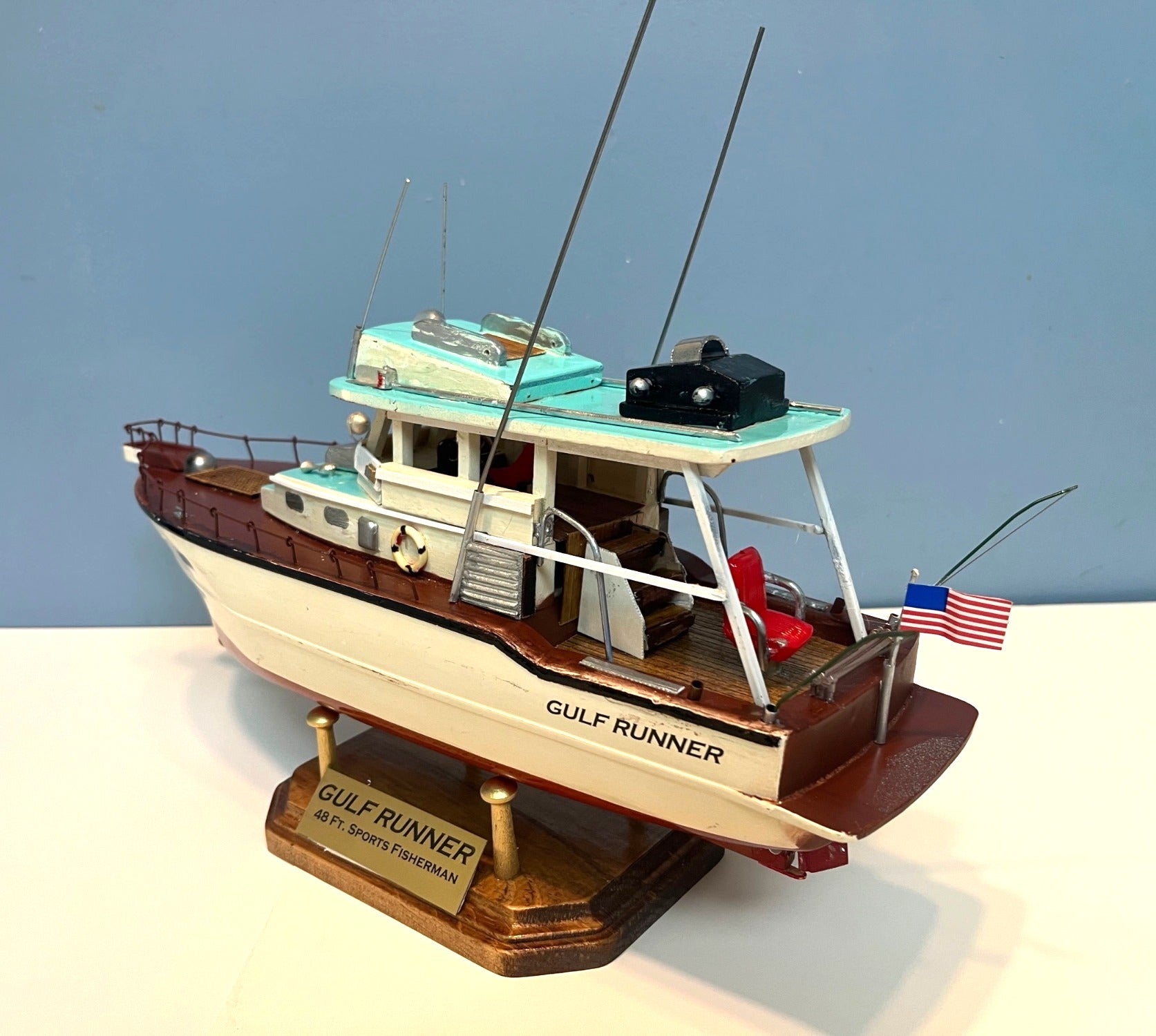 Model Boat Custom Made Wooden Sports Fisherman Cabin Cruiser Ship Model 17" long w Stand