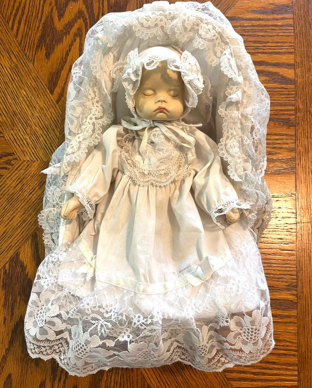 Vintage Artmark Musical Baby Doll With Lace Cradle Bassinet 1989 Collectible