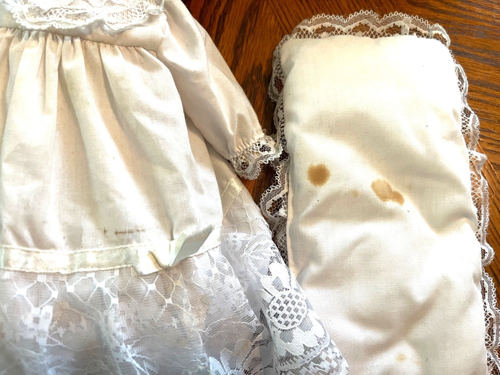 Vintage Artmark Musical Baby Doll With Lace Cradle Bassinet 1989 Collectible