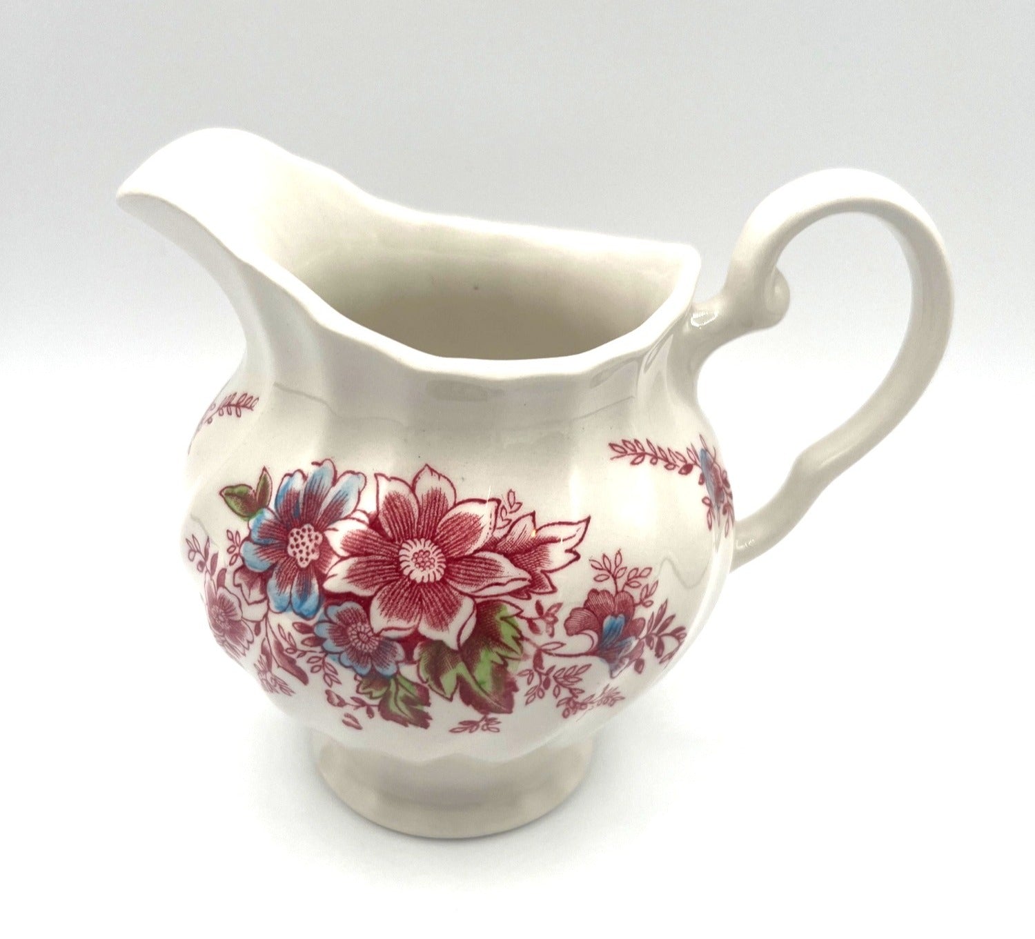 Vintage Johnson Brothers  Floral Creamer & Sugar Bowl with Lid Set Made In England