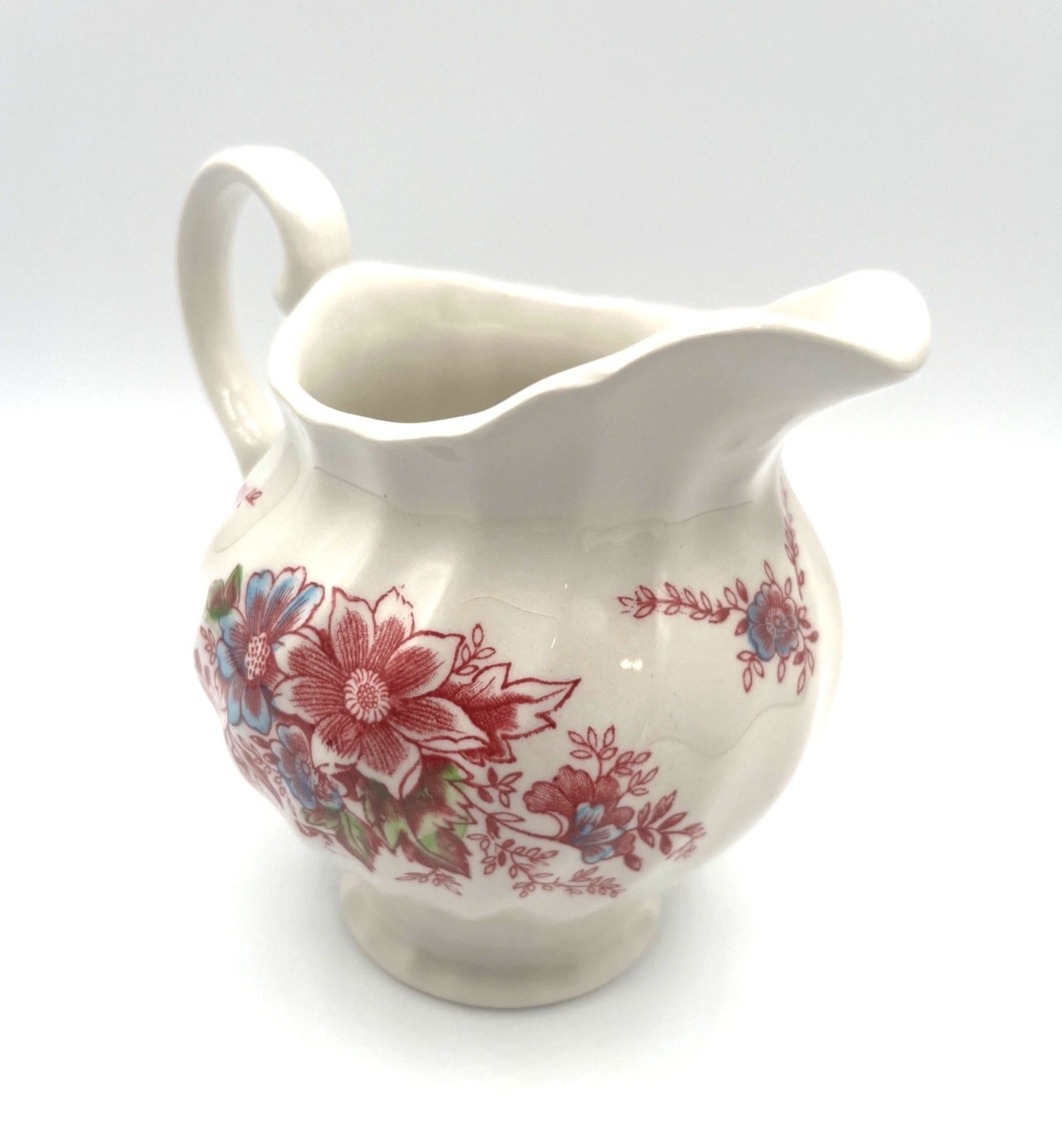 Vintage Johnson Brothers  Floral Creamer & Sugar Bowl with Lid Set Made In England