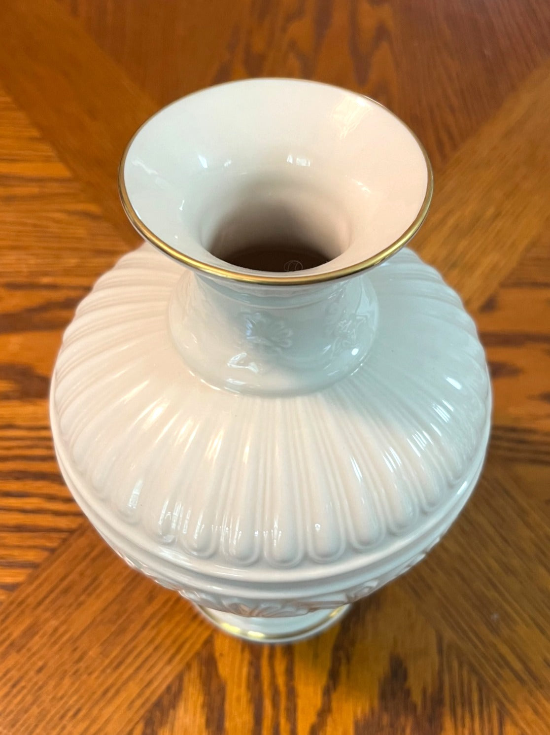Lenox 8" Athenian White Porcelain Vase With Gold Trim