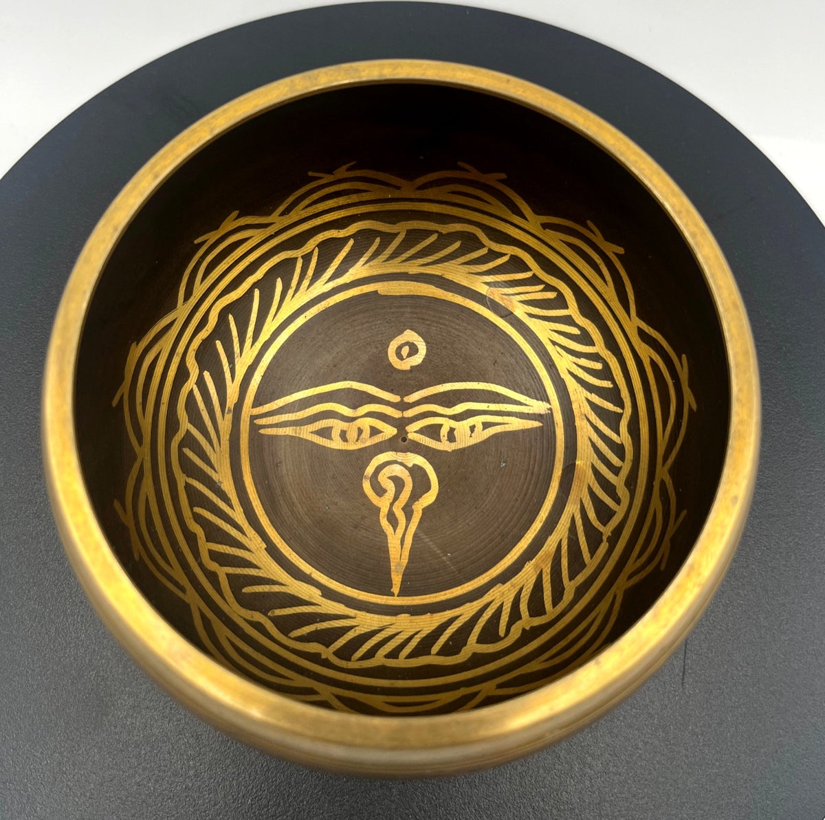 Handcrafted Tibetan Brass Singing Sound Bowl w Wooden Mallet Intricate Gold-Tone Etchings & Meditation Motifs 4.5" diameter