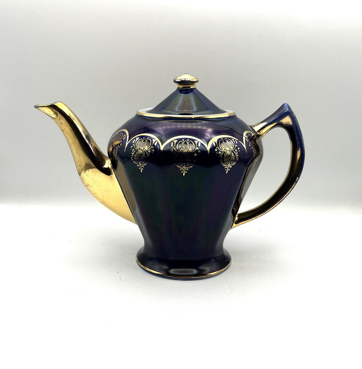 Rare Mid Century Hall Cobalt Blue and Gold 6 Cup Teapot with Lid Made in USA.