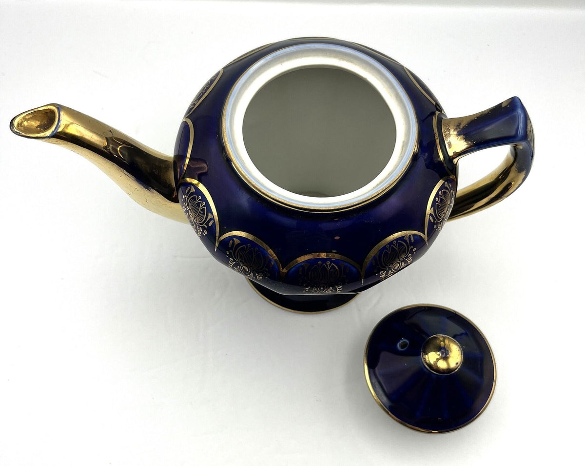 Rare Mid Century Hall Cobalt Blue and Gold 6 Cup Teapot with Lid Made in USA.