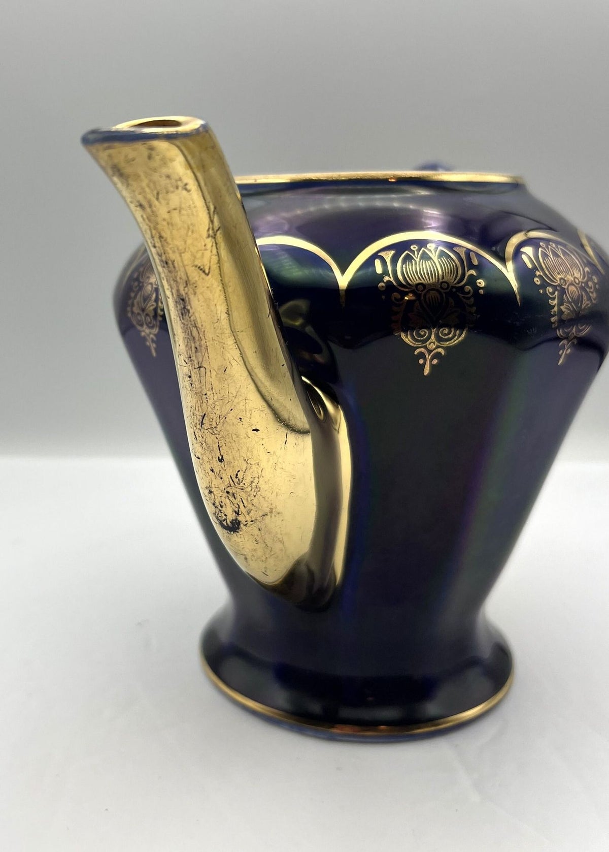 Rare Mid Century Hall Cobalt Blue and Gold 6 Cup Teapot with Lid Made in USA.