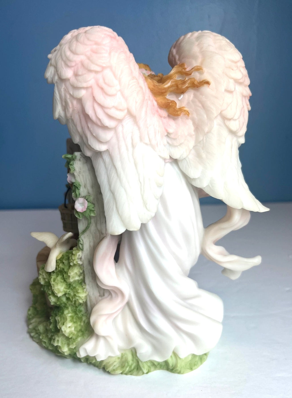 Seraphim Classics Alexandra "Endless Dreams" 1998 Special Event Angel Figurine With Well By Roman Inc.