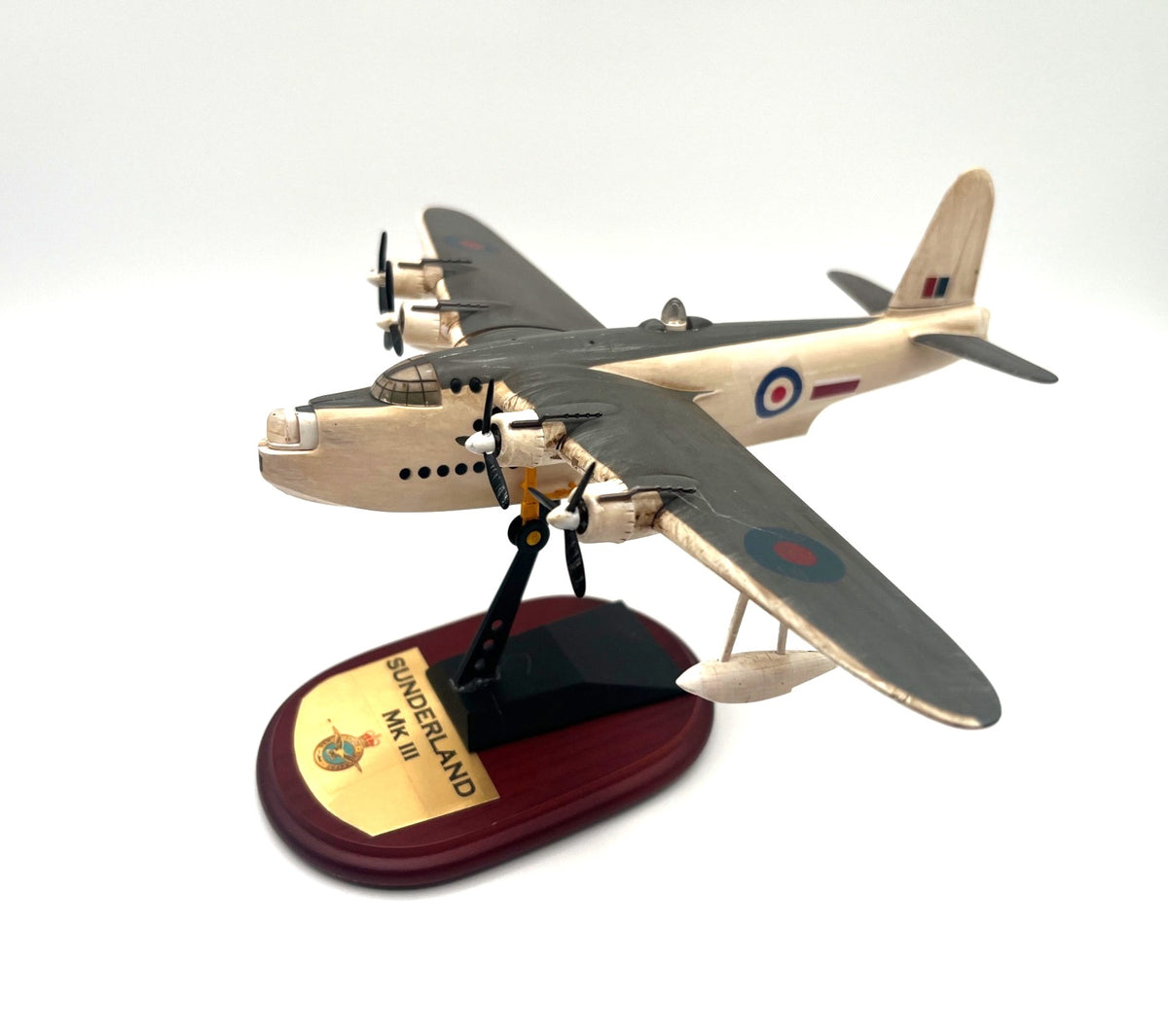 Model Flying Boat Sunderland Mk III Model Airplane 1:144 /Scale With Wooden Base & Plaque - Collectible Display Piece