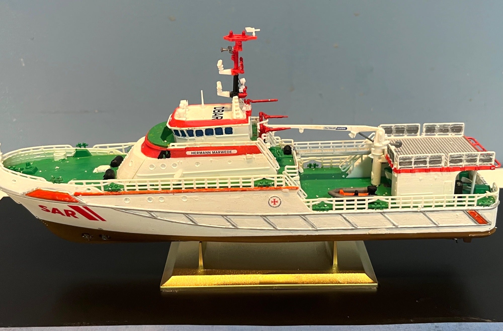 Model Boat Maritime Search & Rescue Hermann Marwede Ship Display w Acrylic Case