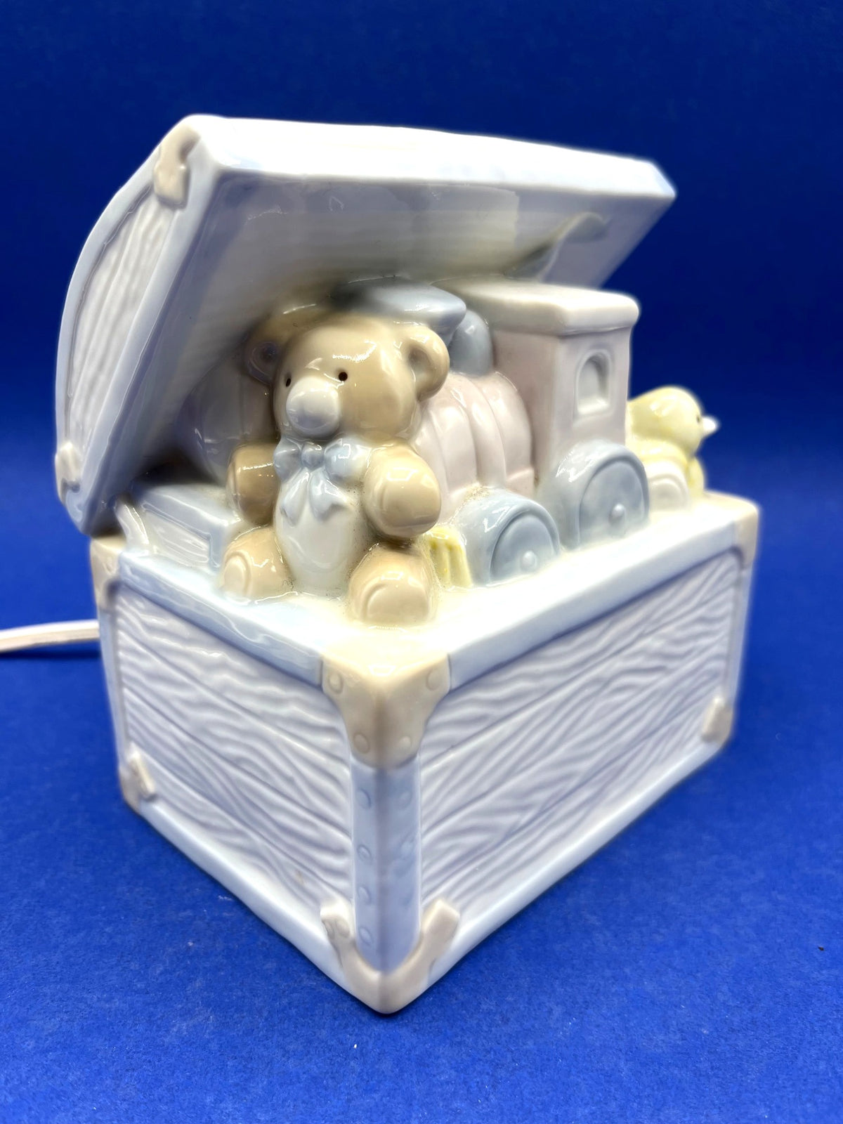 Enesco 1987 Ceramic Night Light Toy Chest With Train Bear & Duck Design 4.5" wide 5" tall