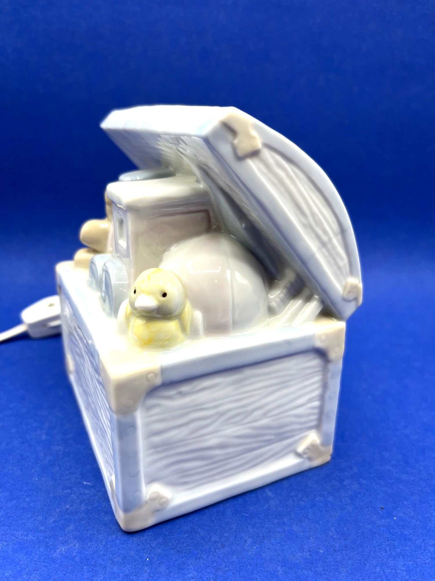 Enesco 1987 Ceramic Night Light Toy Chest With Train Bear & Duck Design 4.5" wide 5" tall