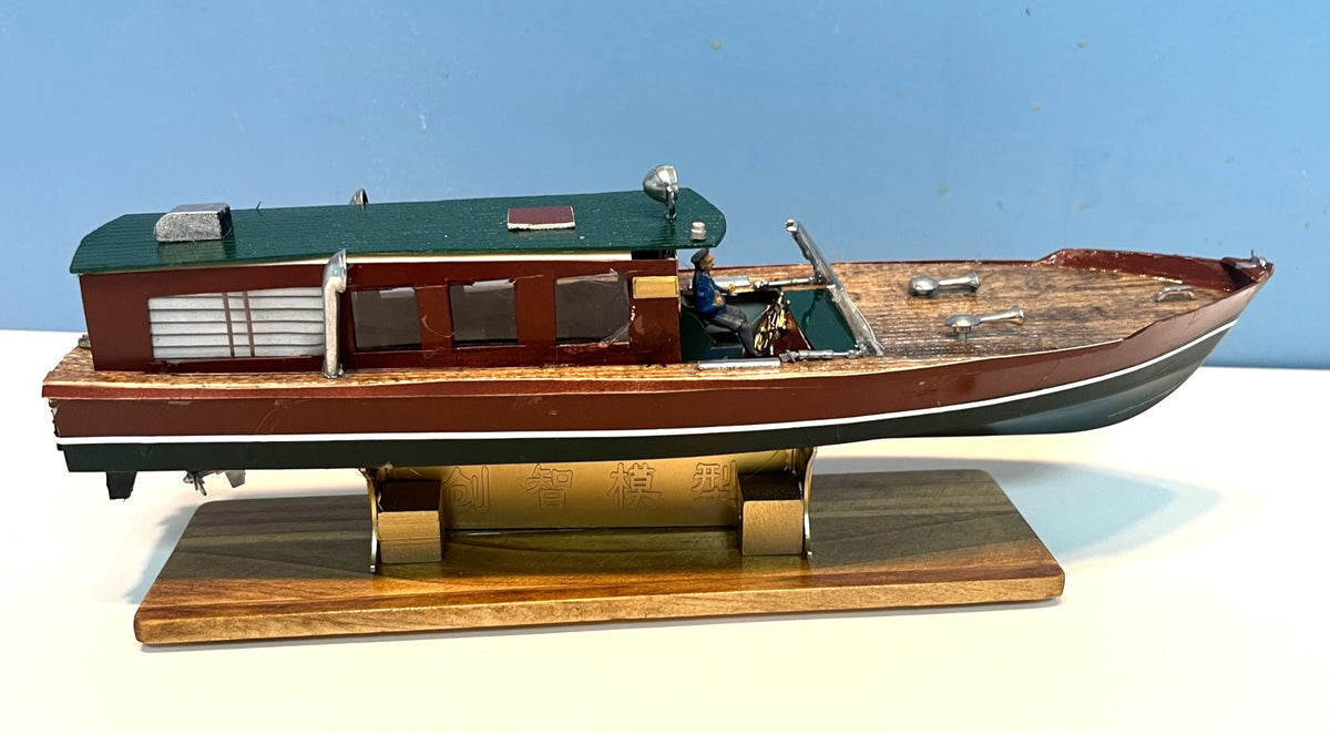 Model Boat1930 Tahoe Commuter Motor Yacht Cabin Cruiser with Display Stand