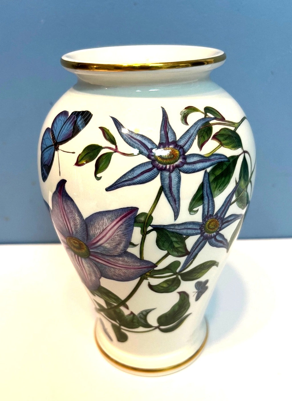 Portmeirion Botanic Garden 25th Anniversary Vase By Susan Williams-Ellis Made In Britain Floral & Butterfly Design Gold Trim 1997