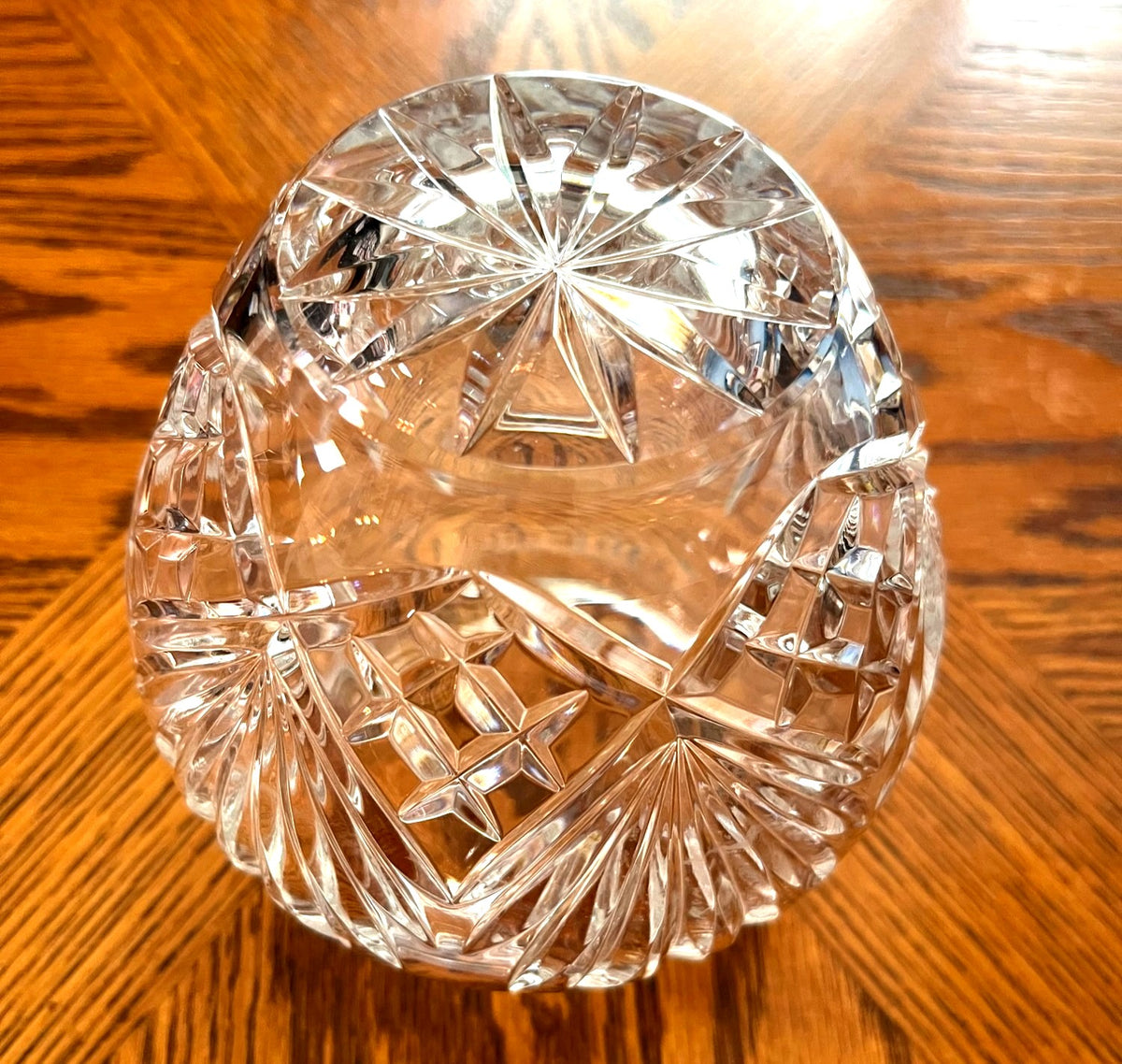 Hand-Cut Crystal Rose Bowl Vase With Intricate Starburst Design 5.25" tall