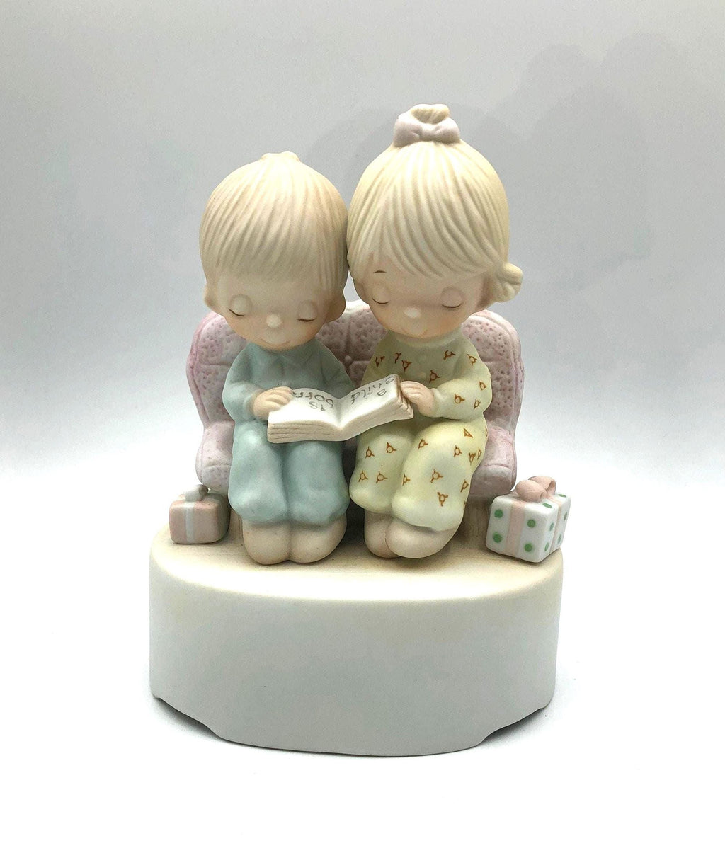 Precious Moments 1979 Jonathan and David Musical Figurine "Unto Us A Child is Born".  Plays Jesus Loves Me.  Vintage in Excellent Condition