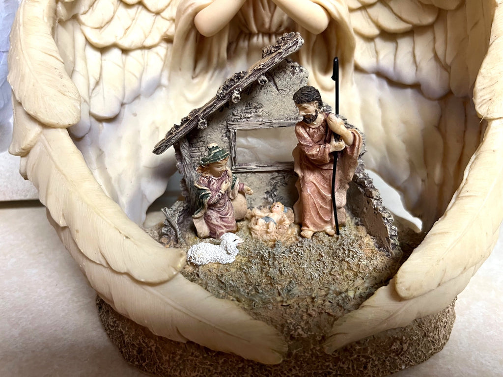Sculptured Angel Nightlight With Nativity Scene Figurine 7" high