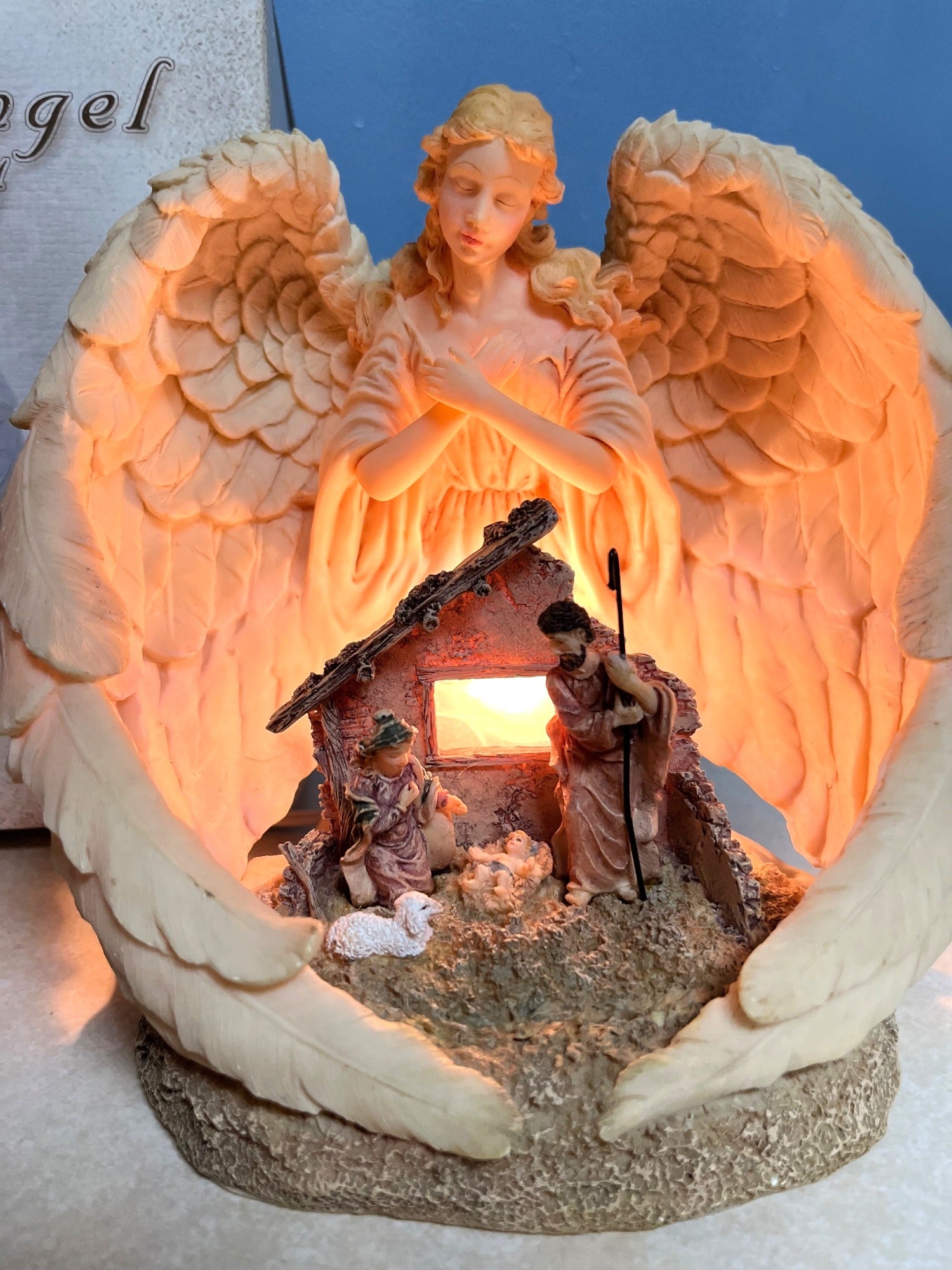 Sculptured Angel Nightlight With Nativity Scene Figurine 7" high