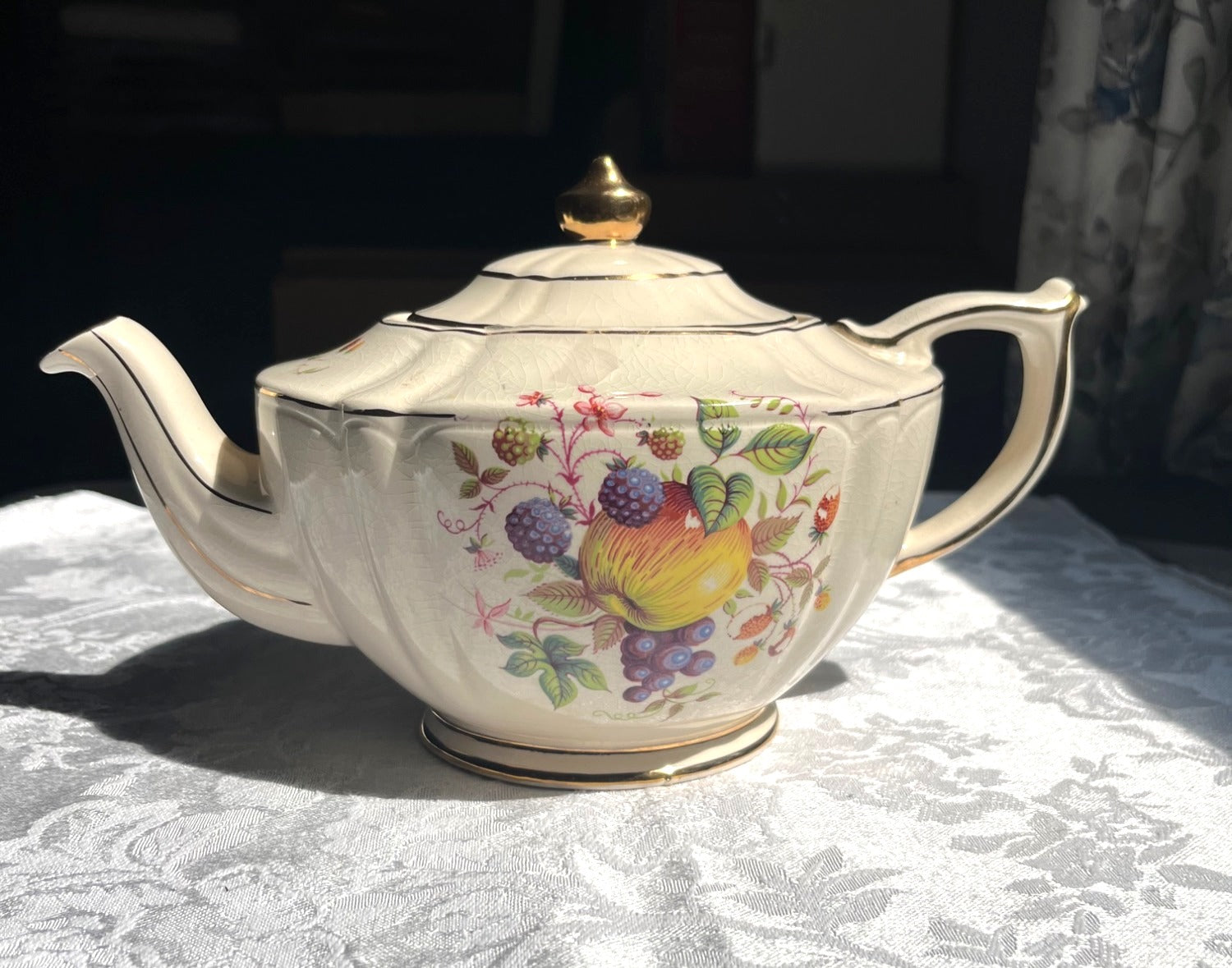 Vintage Sadler England Cream Teapot With Fruit & Floral Design Gold Trim 2-Piece Set