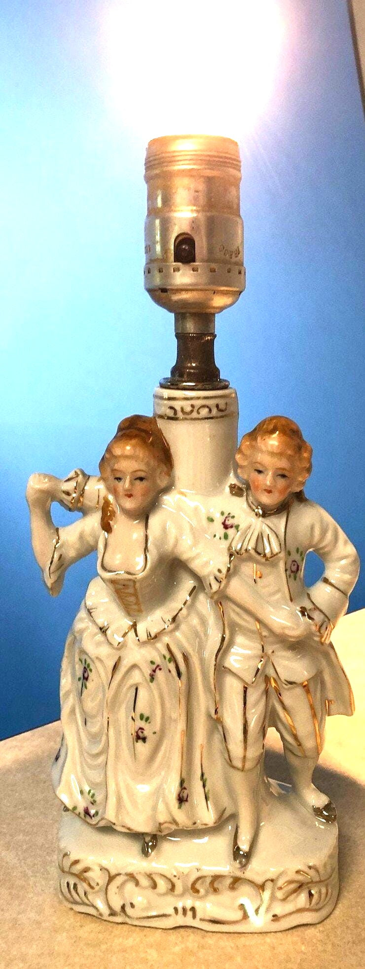 Mid Century Lamp with Colonial Couple Dancing - Pioneer Mdse. Co. Excellent Conditon. Works with standard light bulb. 5" wide and 10.5" tall