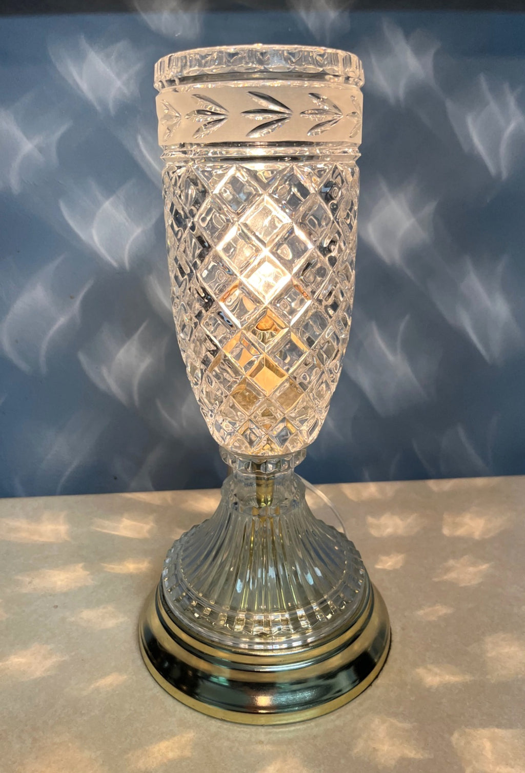 Crystal Diamond-Cut Accent Table Lamp With Ribbed Base on Brass Base - Elegant Decorative Lighting Piece 13.5" tall