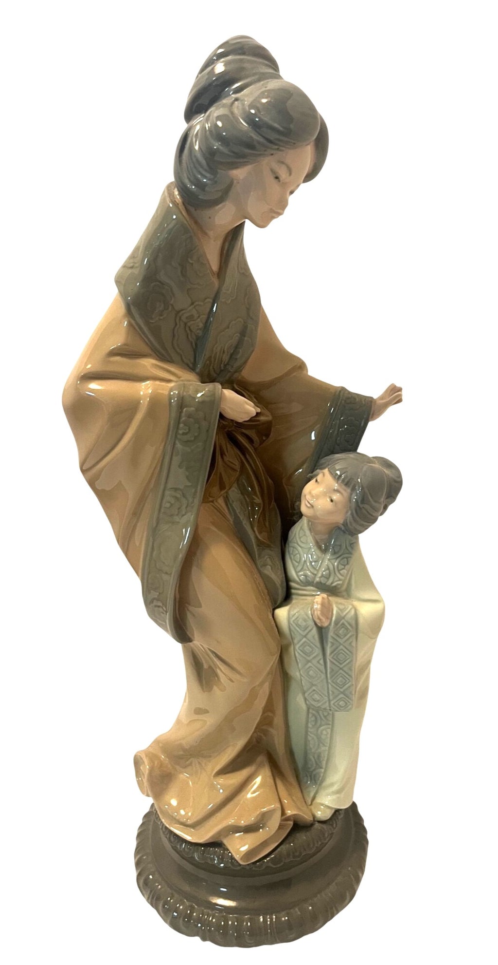 NAO By Lladro Japanese Geisha Mother & Daughter Porcelain Figurine Elegant Glossy Finish 15" tall