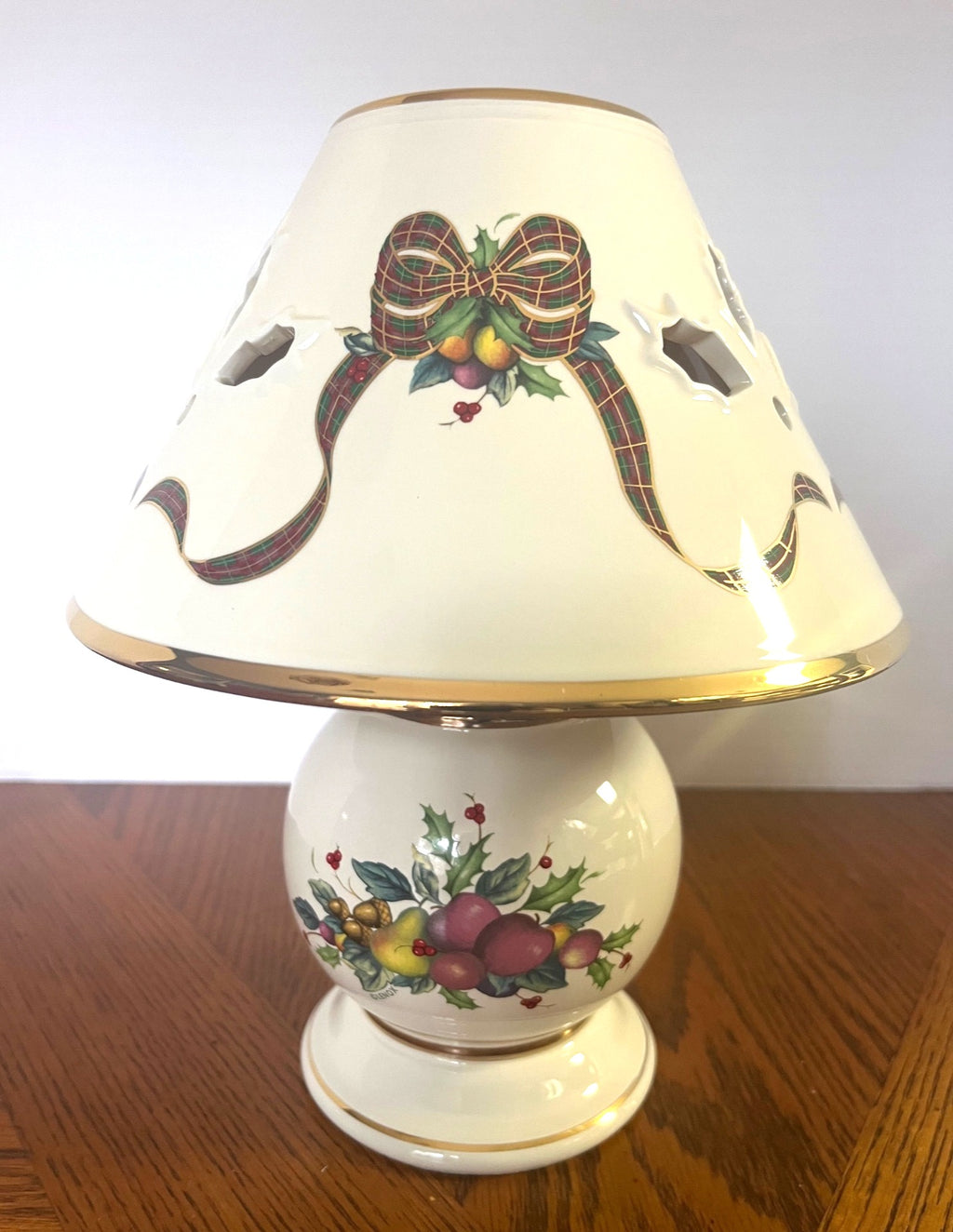 Lenox Holiday Tartan Ceramic Table Candle Lamp With Festive Bow & Fruit Design 10" tall